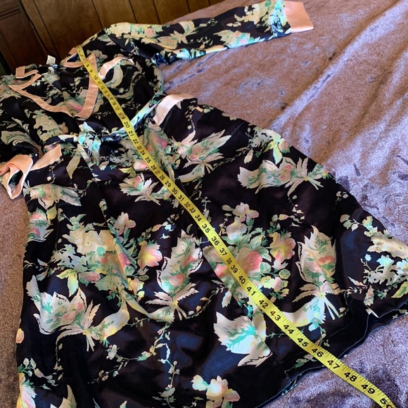 Gorgeous Floral Robe🔥 - Picture 9 of 9